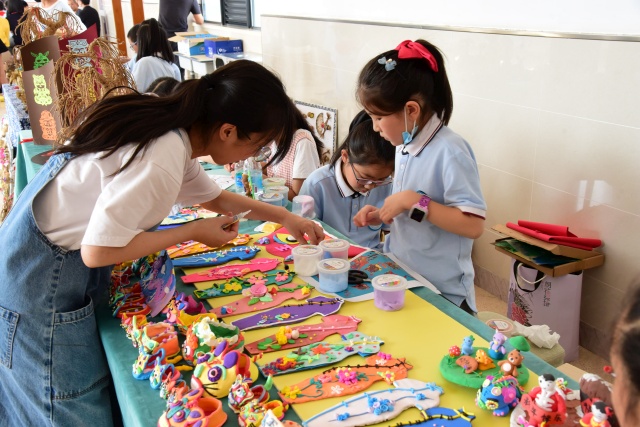 童心向党礼赞百年车坊实验小学学生视觉艺术作品展隆重开幕