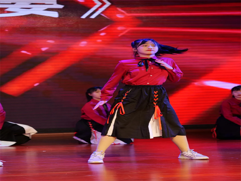 24a49338480f4dcbbedce28c9f4b85c8.jpg