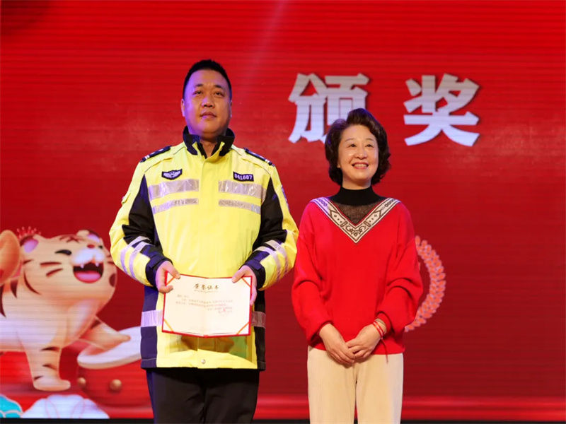 74886aaae5464c3d8cd00b5d40982dfd.jpg
