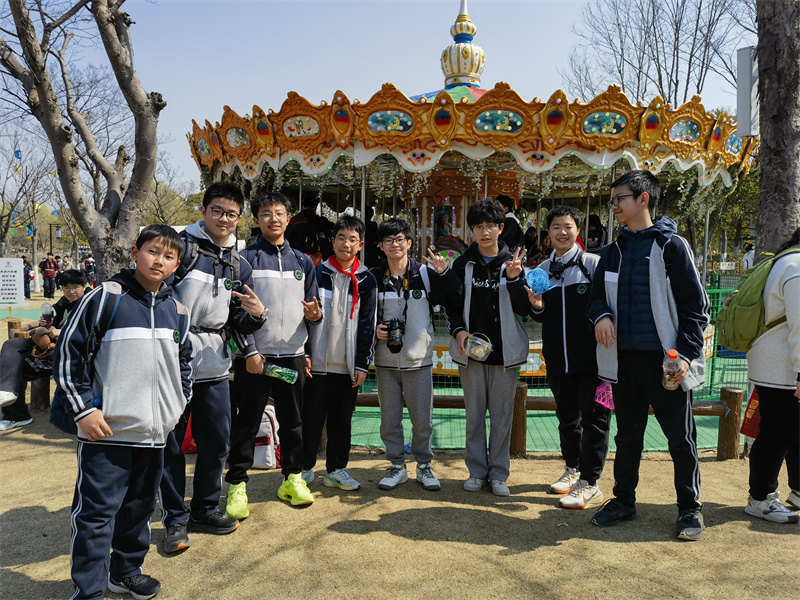 f8541db1dcad4040b79eead45a94ccc2.jpg