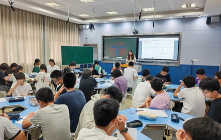 聚焦深度学习，共研课堂新篇——星海实验初级中学承办园区初中数学学科培训基地（星海片区）研修活动
