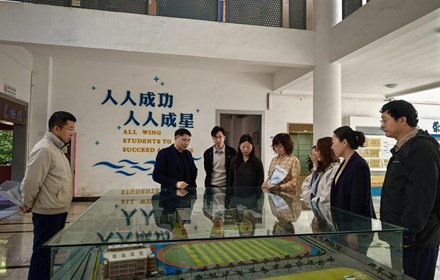 携手交流，研创共生——天津市初中骨干教师代表团到访星海实验初级中学